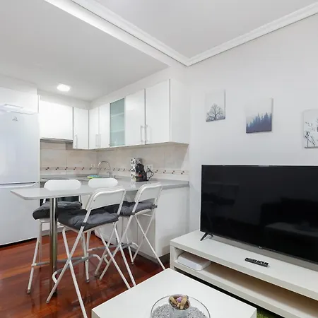 Daire Estudio Moderno Con Parking By Vigo